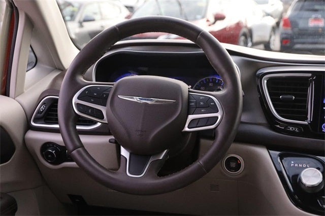 2017 Chrysler Pacifica Touring L Plus