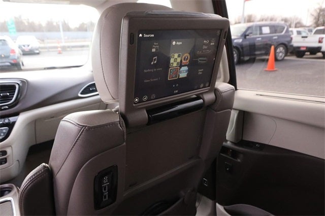 2017 Chrysler Pacifica Touring L Plus