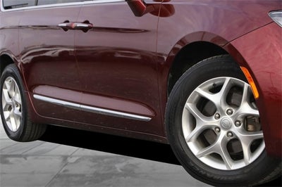 2017 Chrysler Pacifica Touring L Plus