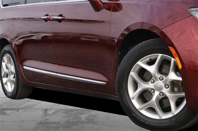 2017 Chrysler Pacifica Touring L Plus