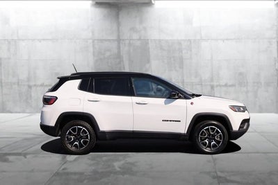 2025 Jeep Compass Trailhawk