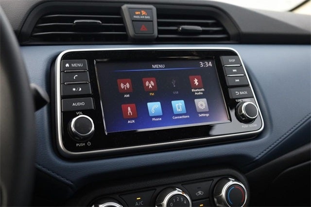 2025 Nissan Versa SV