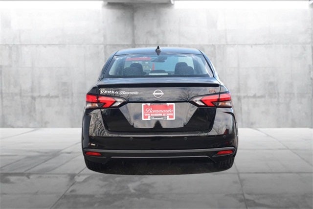 2025 Nissan Versa SR