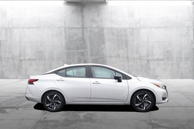 2025 Nissan Versa SR