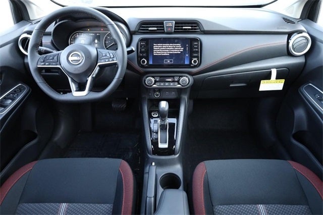 2025 Nissan Versa SR