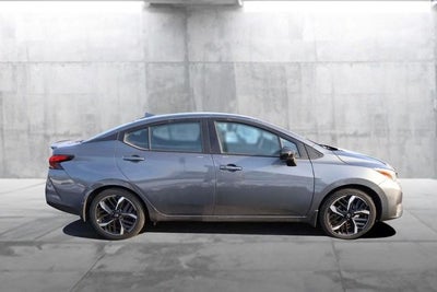 2025 Nissan Versa SR
