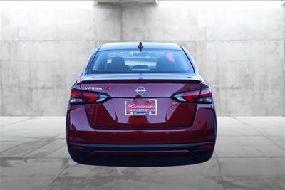 2025 Nissan Versa SR