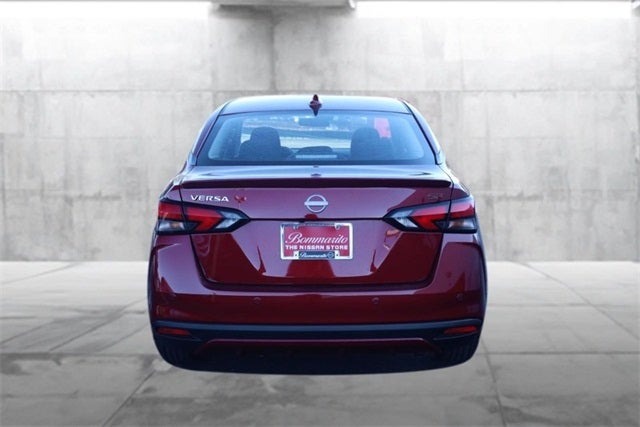 2025 Nissan Versa SR