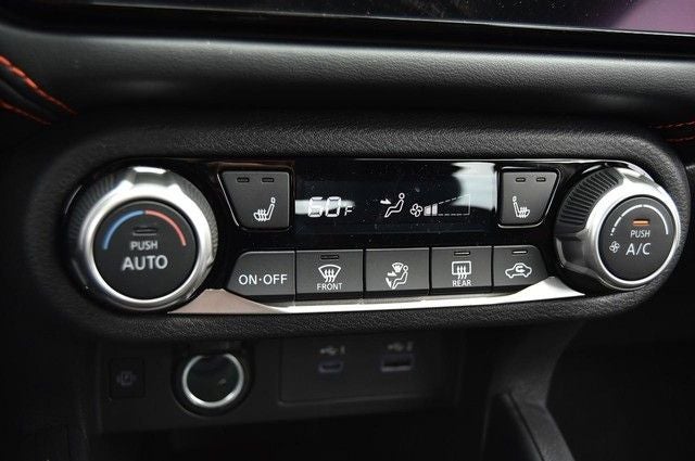 2025 Nissan Versa Sedan SR - Photo 14