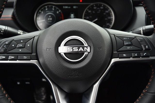 2025 Nissan Versa Sedan SR - Photo 17