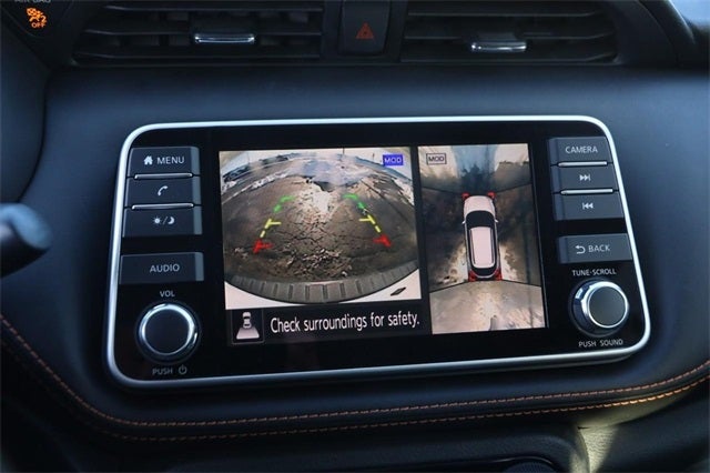 2019 Nissan Kicks SR