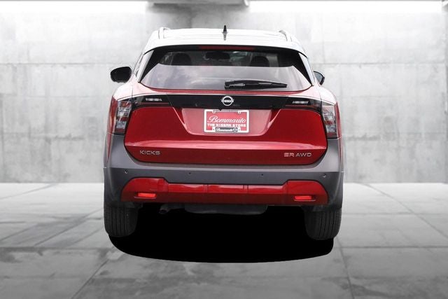 2025 Nissan Kicks SR