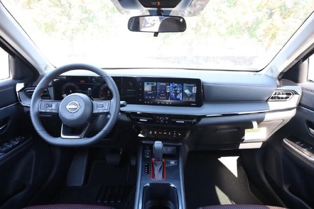 2027 Nissan Kicks SR