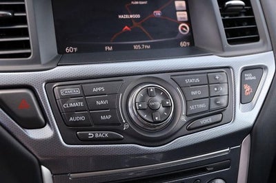 2017 Nissan Pathfinder SL