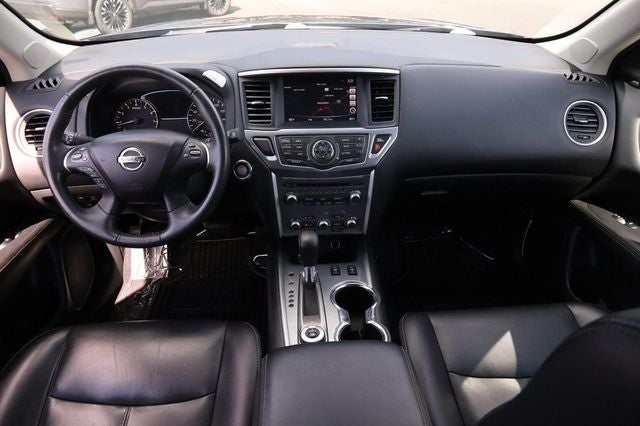 2017 Nissan Pathfinder SL