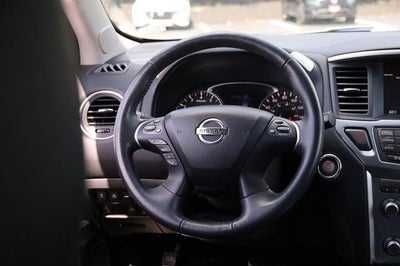 2017 Nissan Pathfinder SL