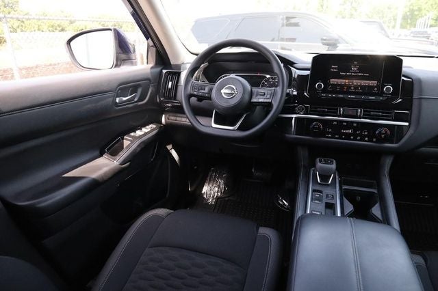 2022 Nissan Pathfinder S