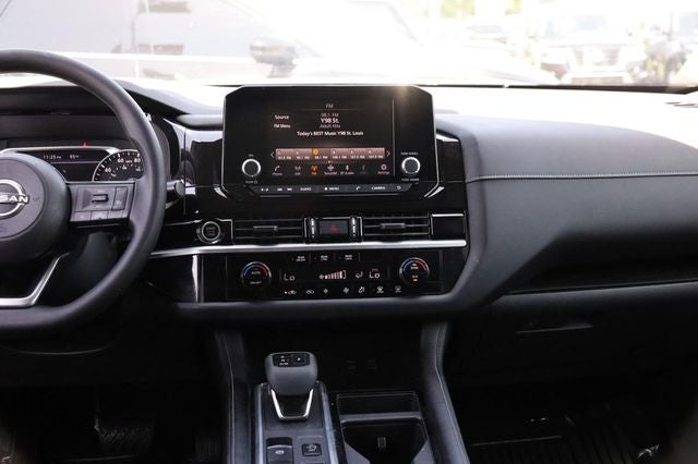 2022 Nissan Pathfinder S