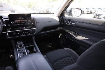2022 Nissan Pathfinder S