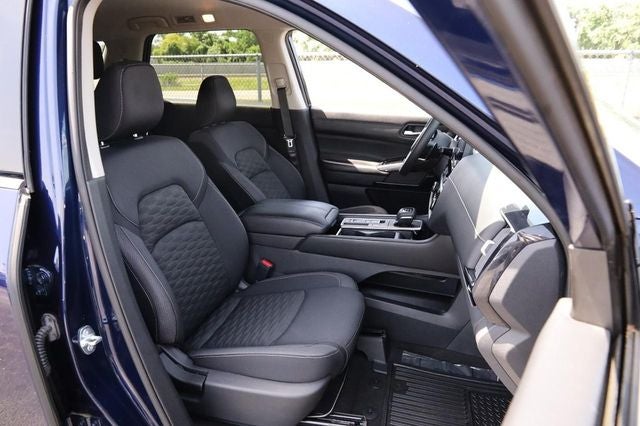 2022 Nissan Pathfinder S