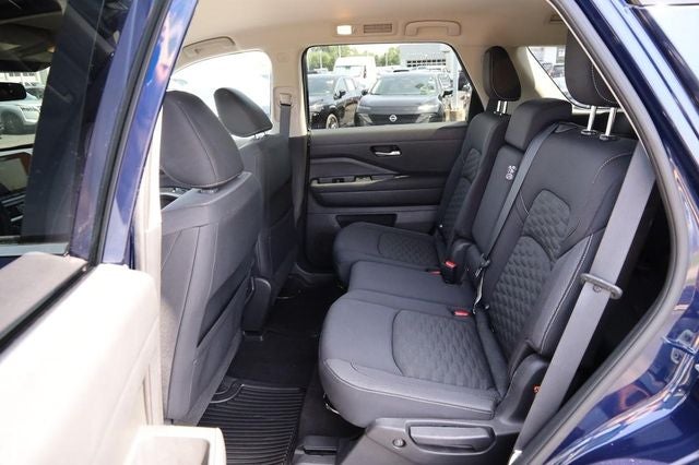 2022 Nissan Pathfinder S