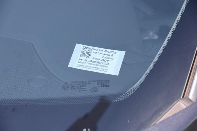 2025 Nissan Pathfinder SV
