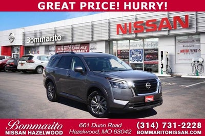 2025 Nissan Pathfinder SV
