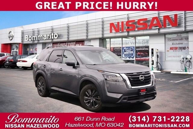 2022 Nissan Pathfinder SV
