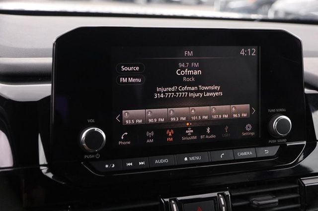 2022 Nissan Pathfinder SV