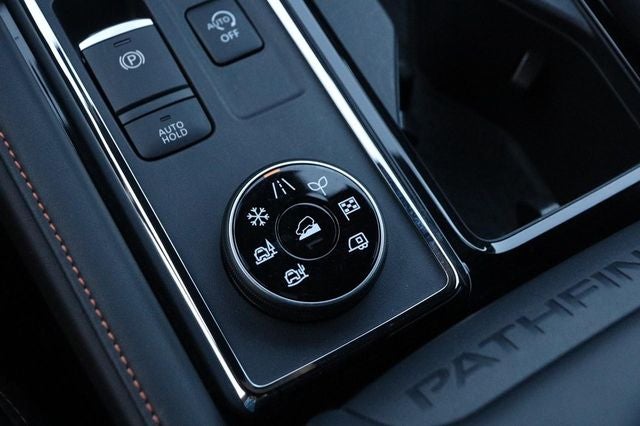 2025 Nissan Pathfinder Rock Creek