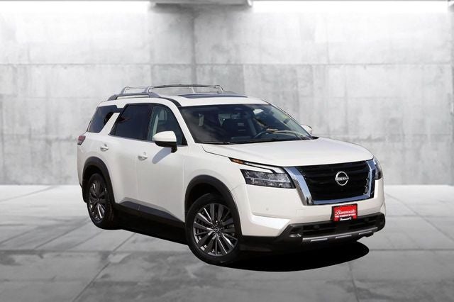 2024 Nissan Pathfinder SL