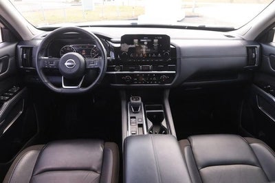 2024 Nissan Pathfinder SL