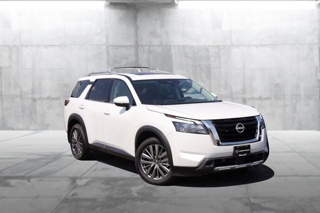 2025 Nissan Pathfinder SL