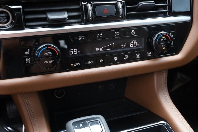 2023 Nissan Pathfinder Platinum