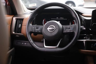 2023 Nissan Pathfinder Platinum