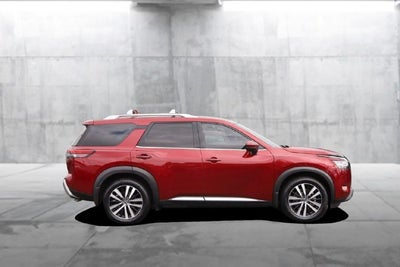 2023 Nissan Pathfinder Platinum