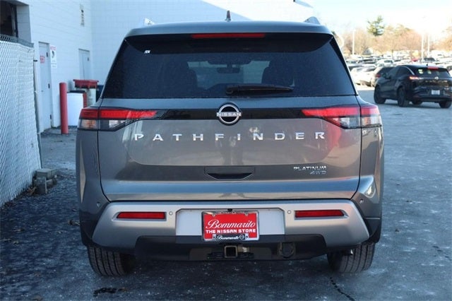 2025 Nissan Pathfinder Platinum