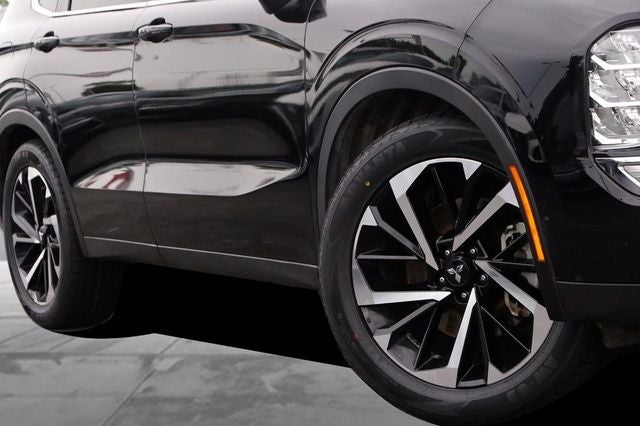 2024 Mitsubishi Outlander SE Black Edition