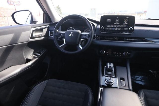 2024 Mitsubishi Outlander SE Black Edition