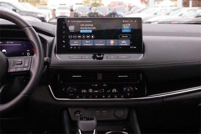 2024 Nissan Rogue SL