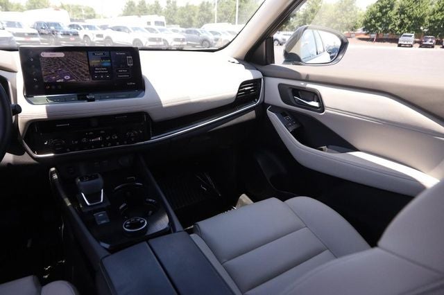 2025 Nissan Rogue SL